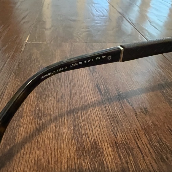 Chanel Aviator Sunglasses - Picture 4 of 4